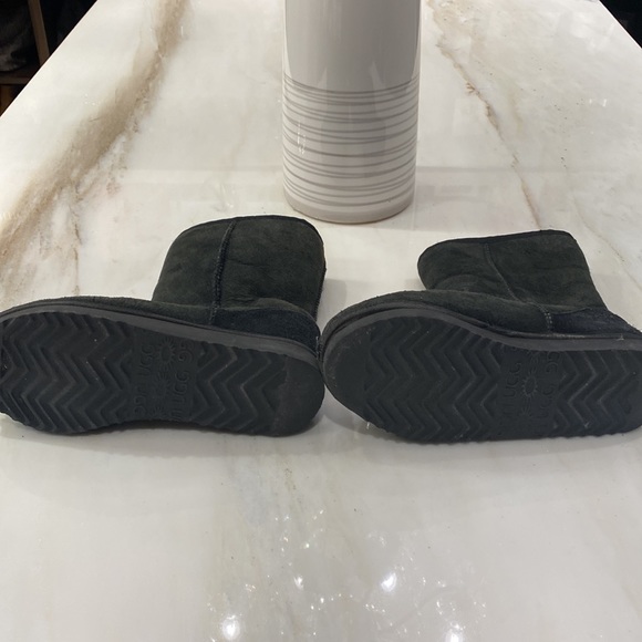 Ugg Boots - Picture 3 of 5